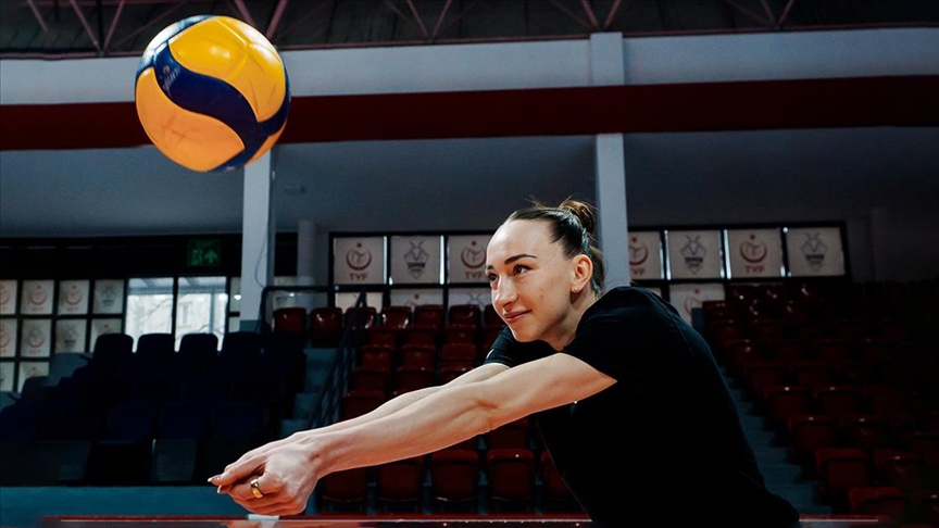 Zeren Spor'un Rus voleybolcusu Lazareva'nın 